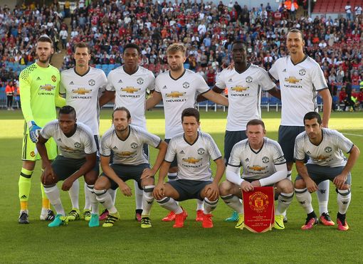 因篮球架坍 因篮球架坍